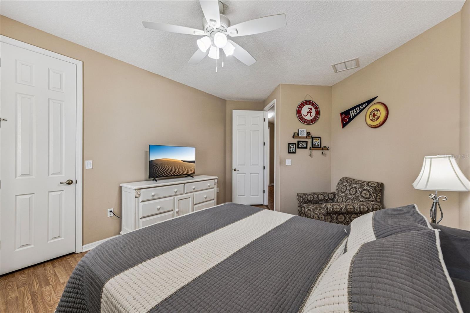 Image 17 of 42 For 429 Chestnut Oak Court