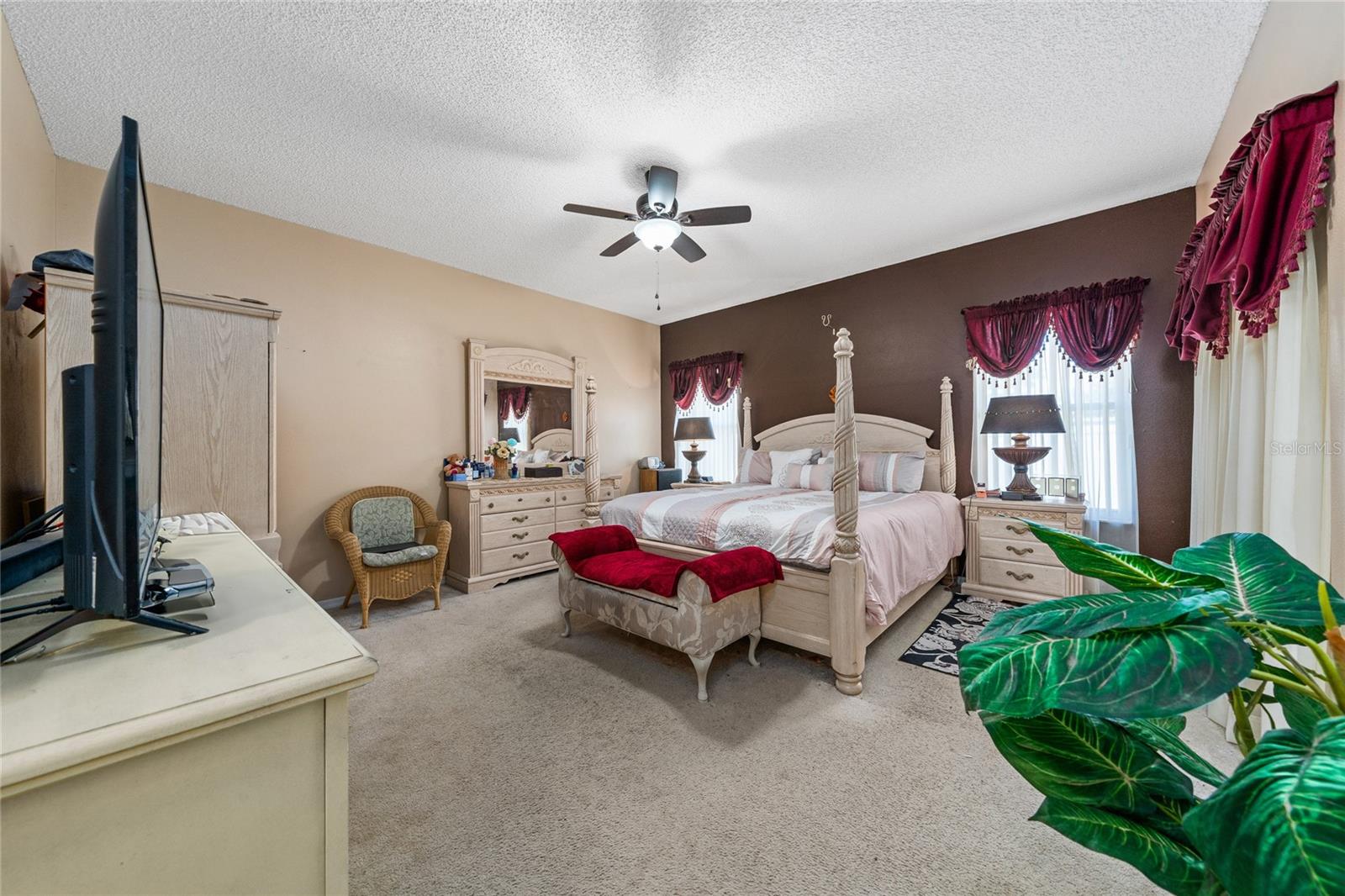 Image 11 of 35 For 2410 Willow Tree Lane