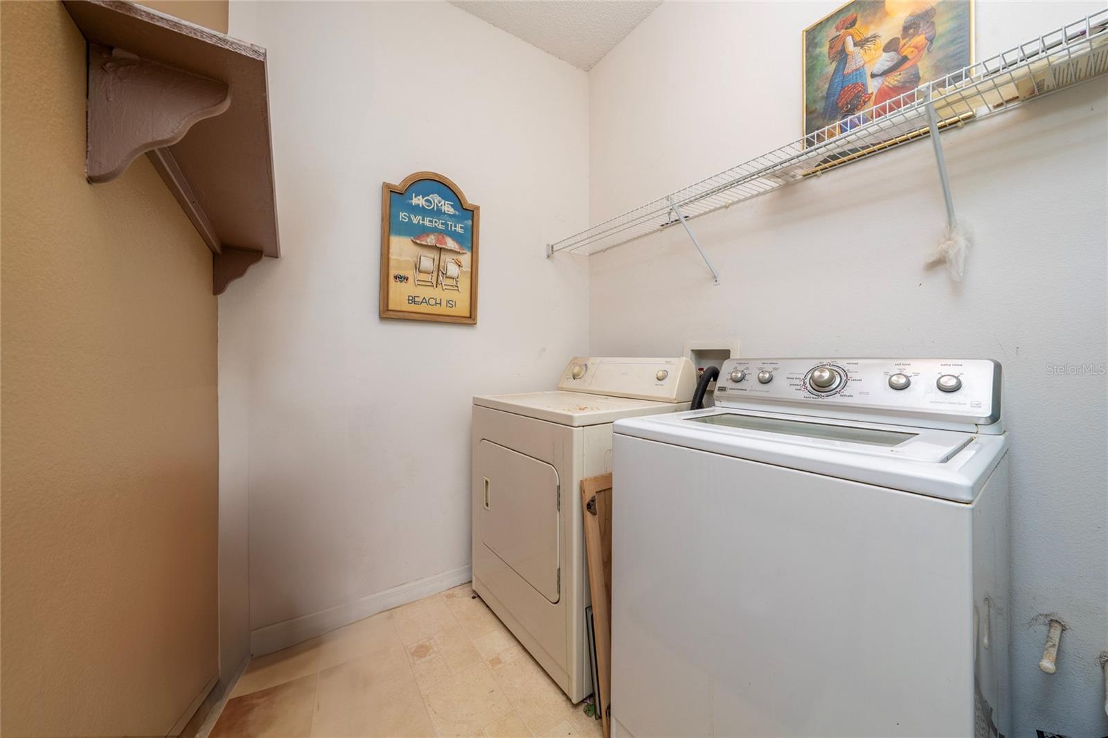 Image 25 of 35 For 2410 Willow Tree Lane