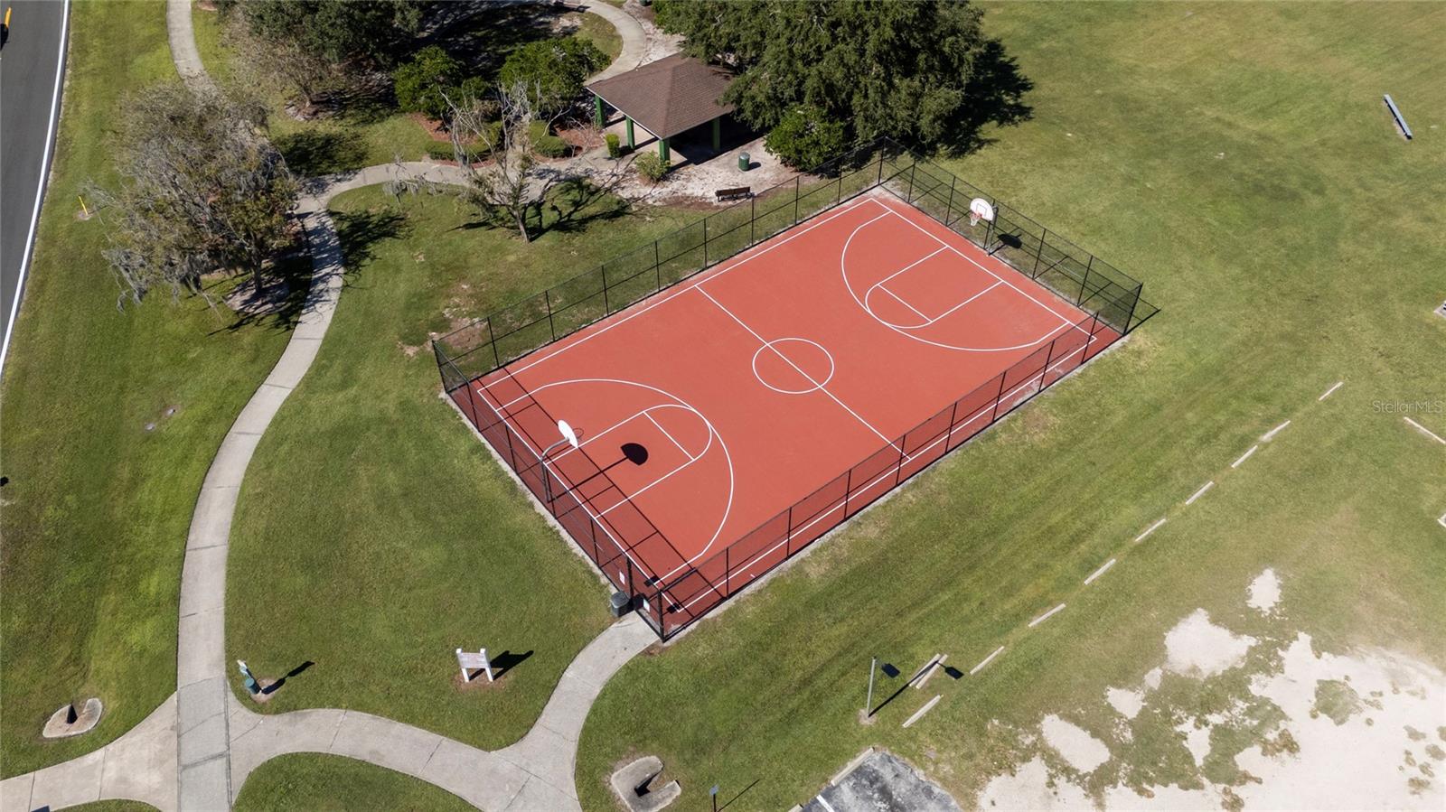 Image 32 of 35 For 2410 Willow Tree Lane