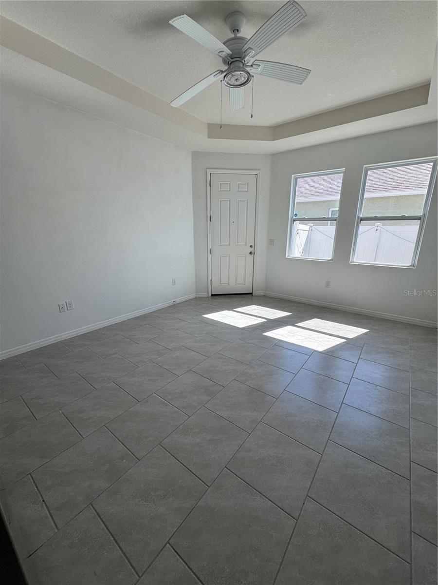 Image 4 of 8 For 1426 Riverboat Drive