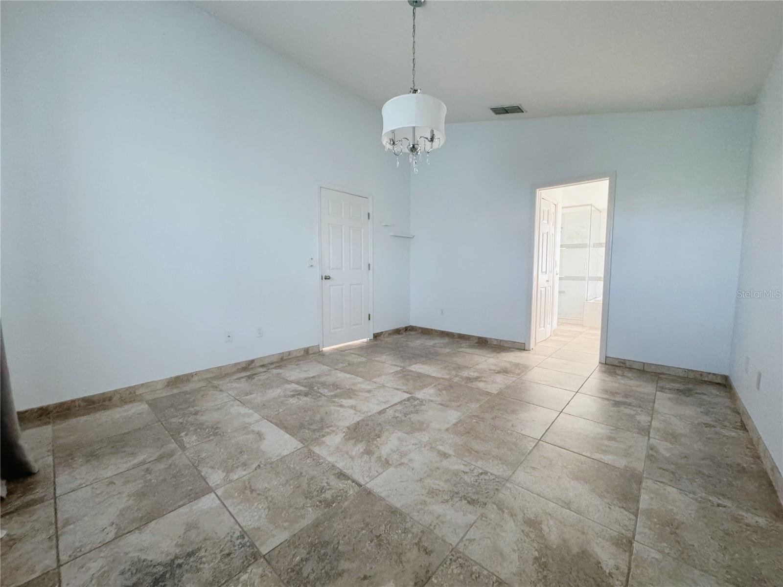 Image 25 of 33 For 2708 Crane Trace Circle