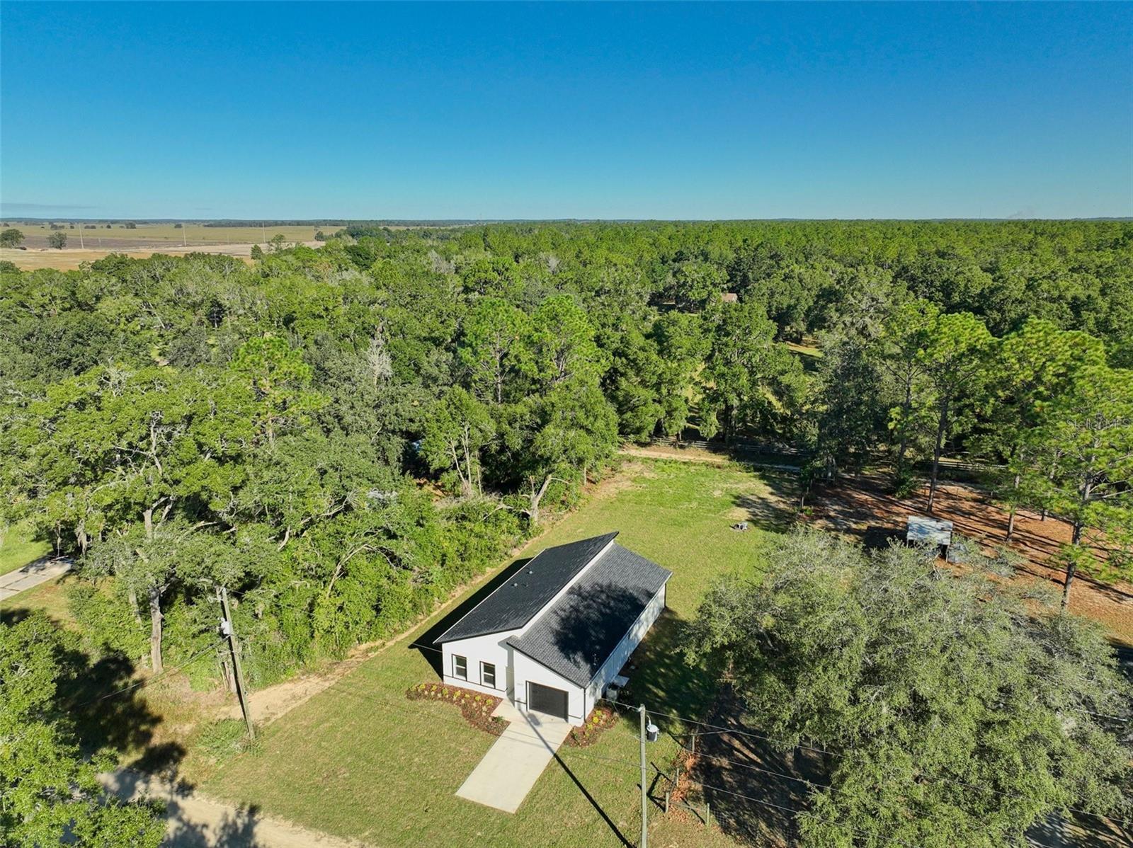 Image 21 of 53 For 13527 100th Lane