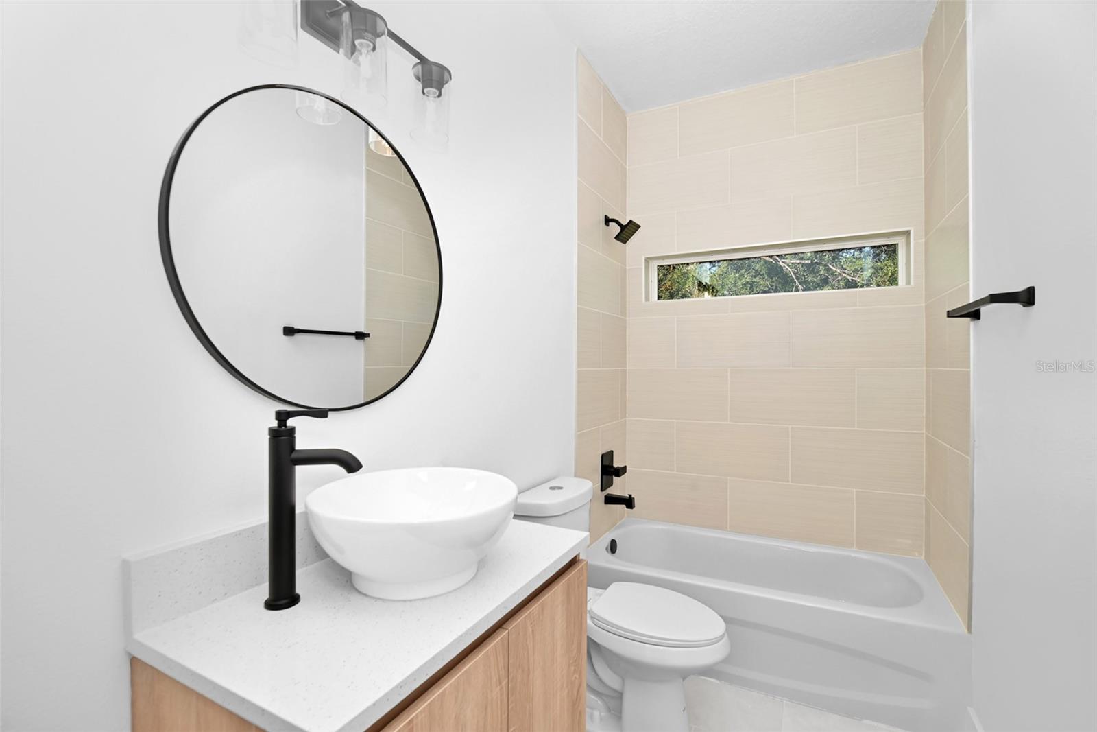 Image 25 of 53 For 13527 100th Lane