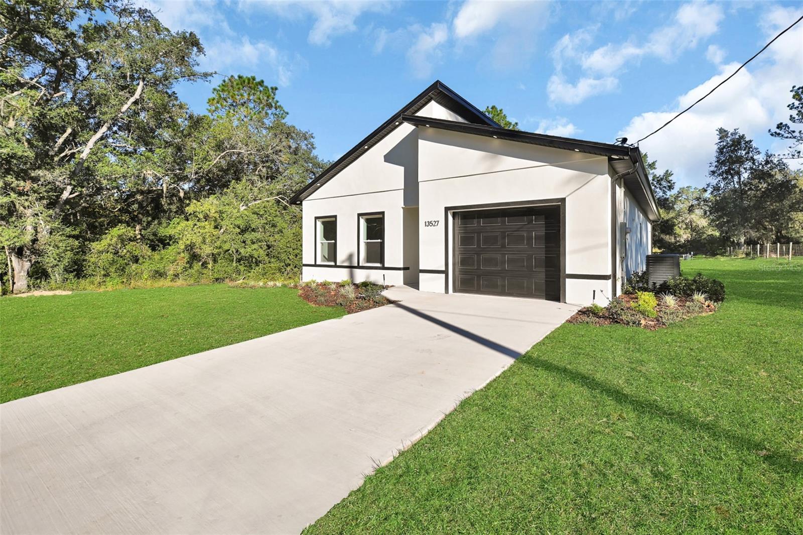 Image 32 of 53 For 13527 100th Lane