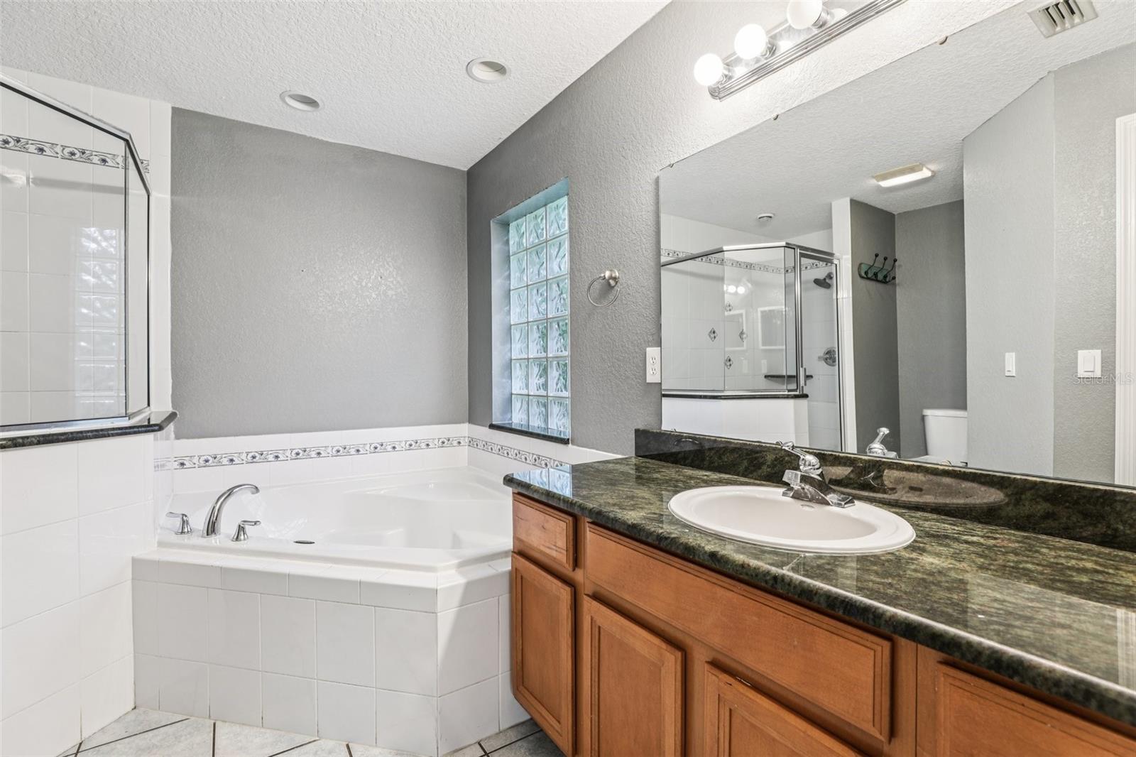 Image 15 of 36 For 31154 Lochmore Circle