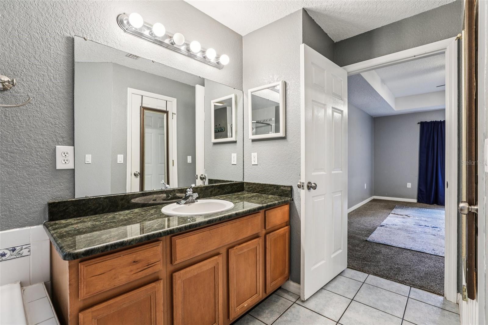 Image 17 of 36 For 31154 Lochmore Circle