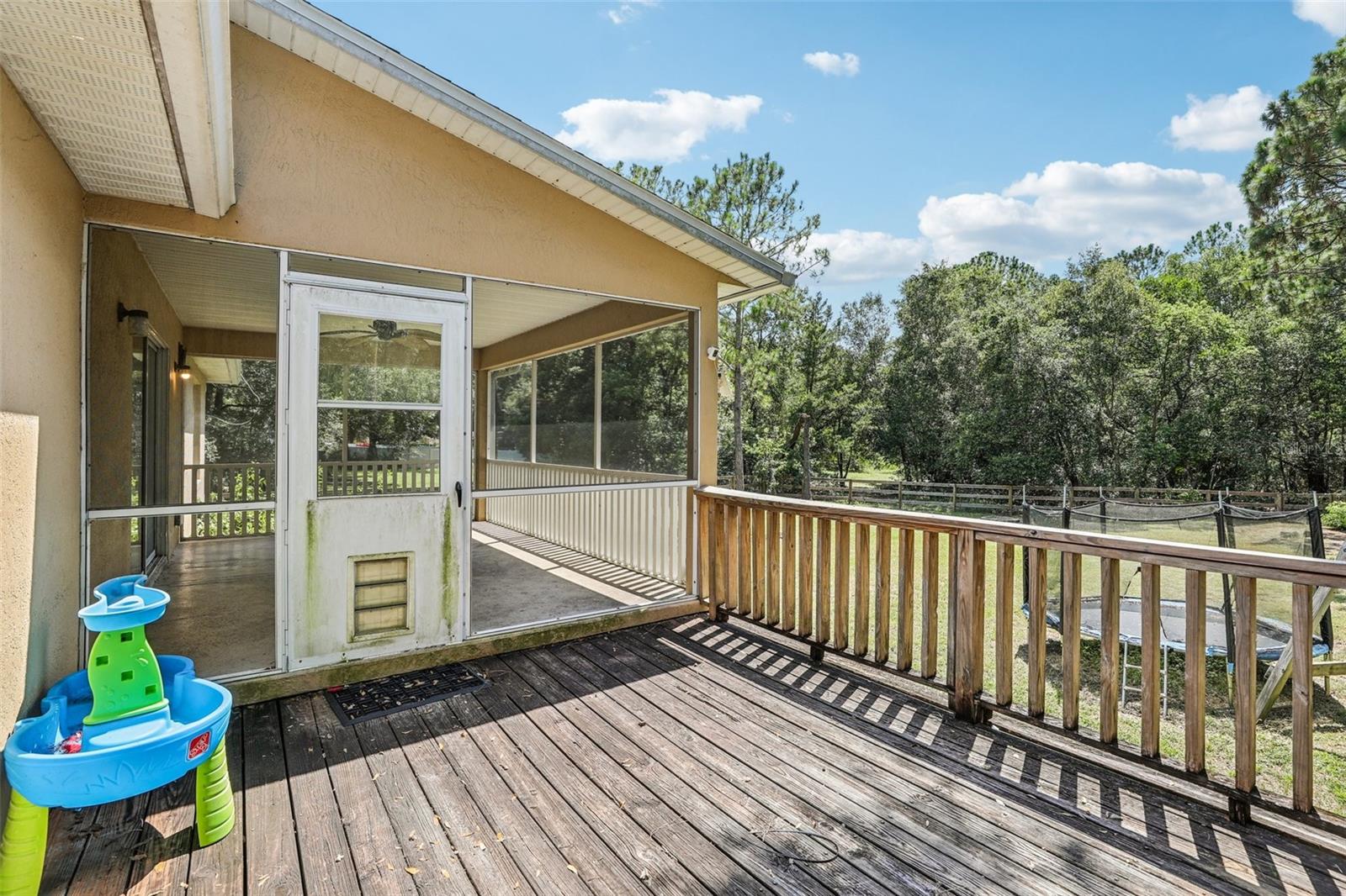 Image 25 of 36 For 31154 Lochmore Circle