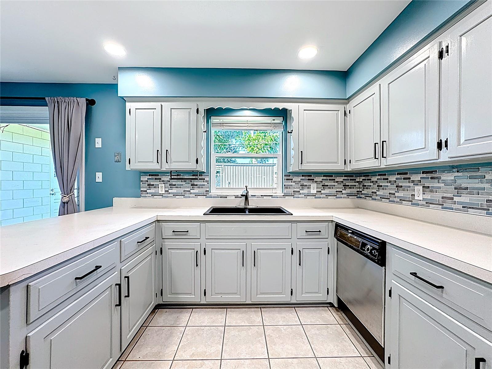 Image 12 of 38 For 3606 Forest Street