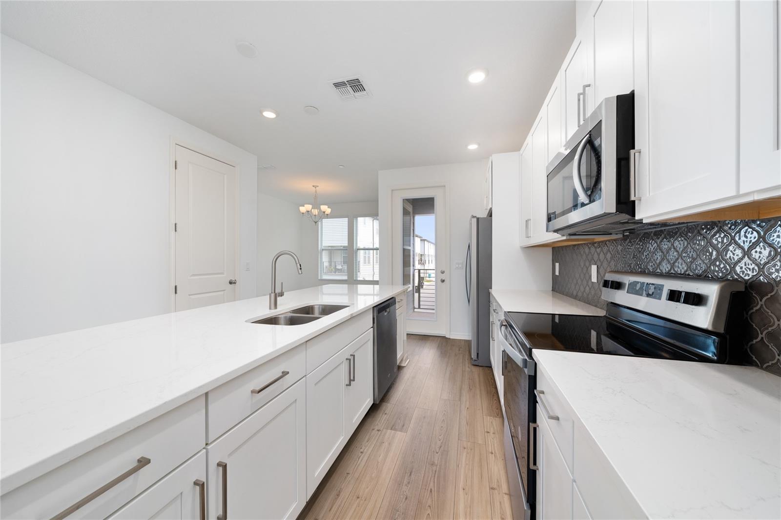 Image 12 of 41 For 12668 Willstatter Avenue