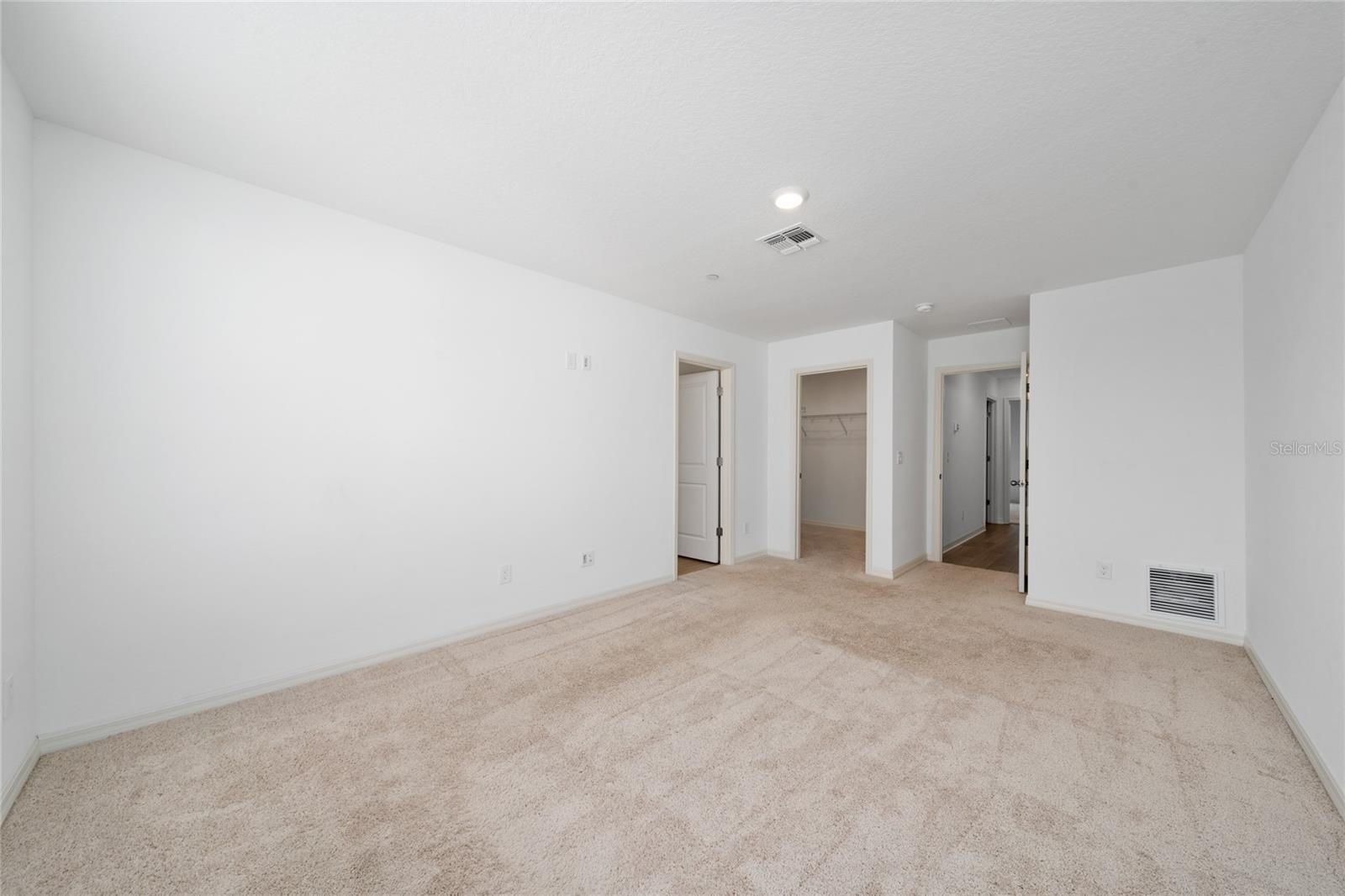 Image 17 of 41 For 12668 Willstatter Avenue