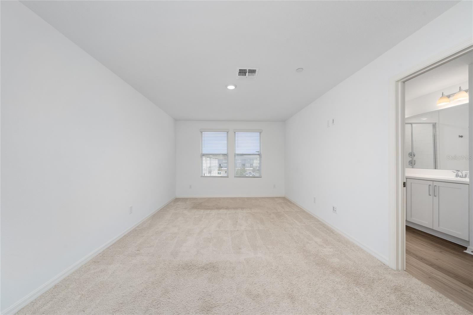 Image 18 of 41 For 12668 Willstatter Avenue