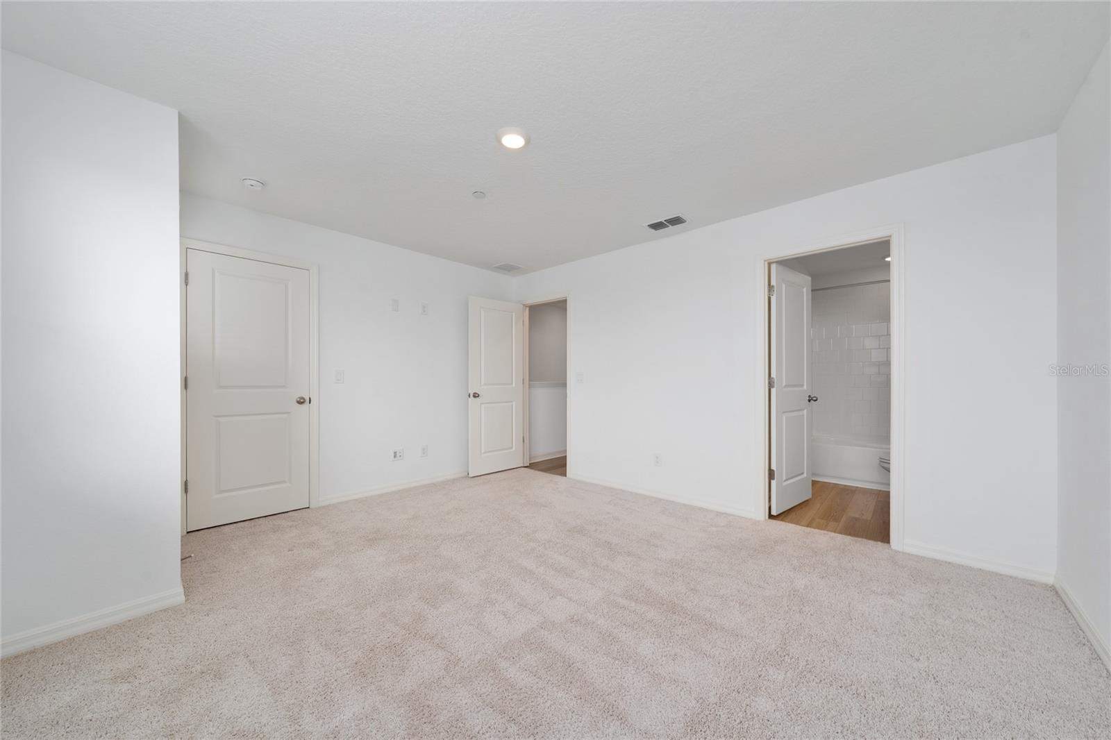 Image 22 of 41 For 12668 Willstatter Avenue