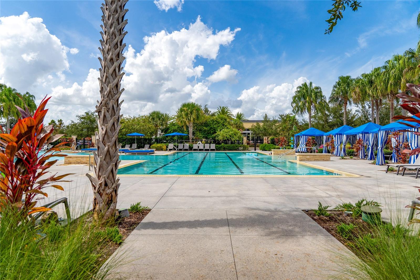 Image 31 of 41 For 12668 Willstatter Avenue