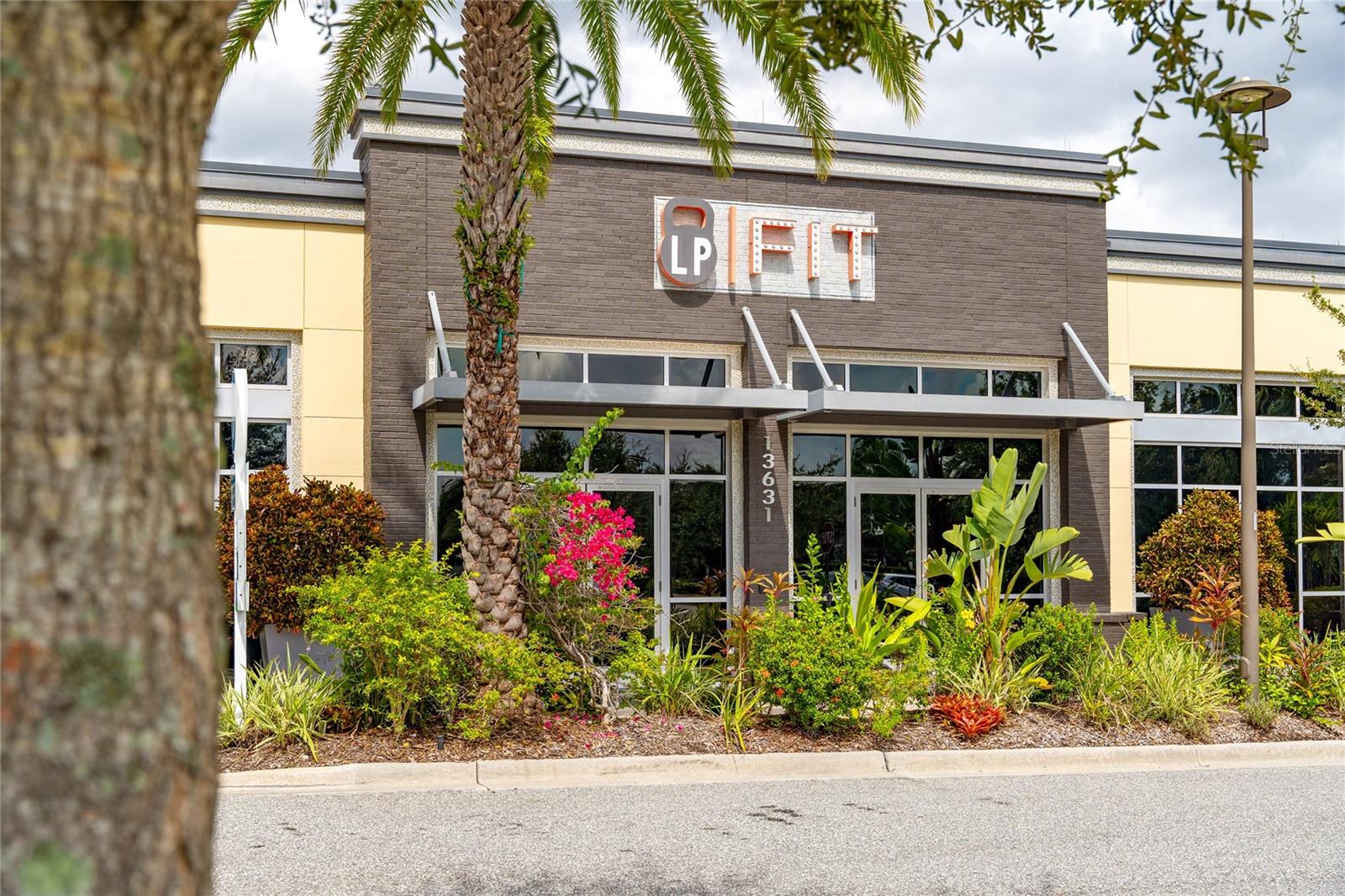 Image 37 of 41 For 12668 Willstatter Avenue