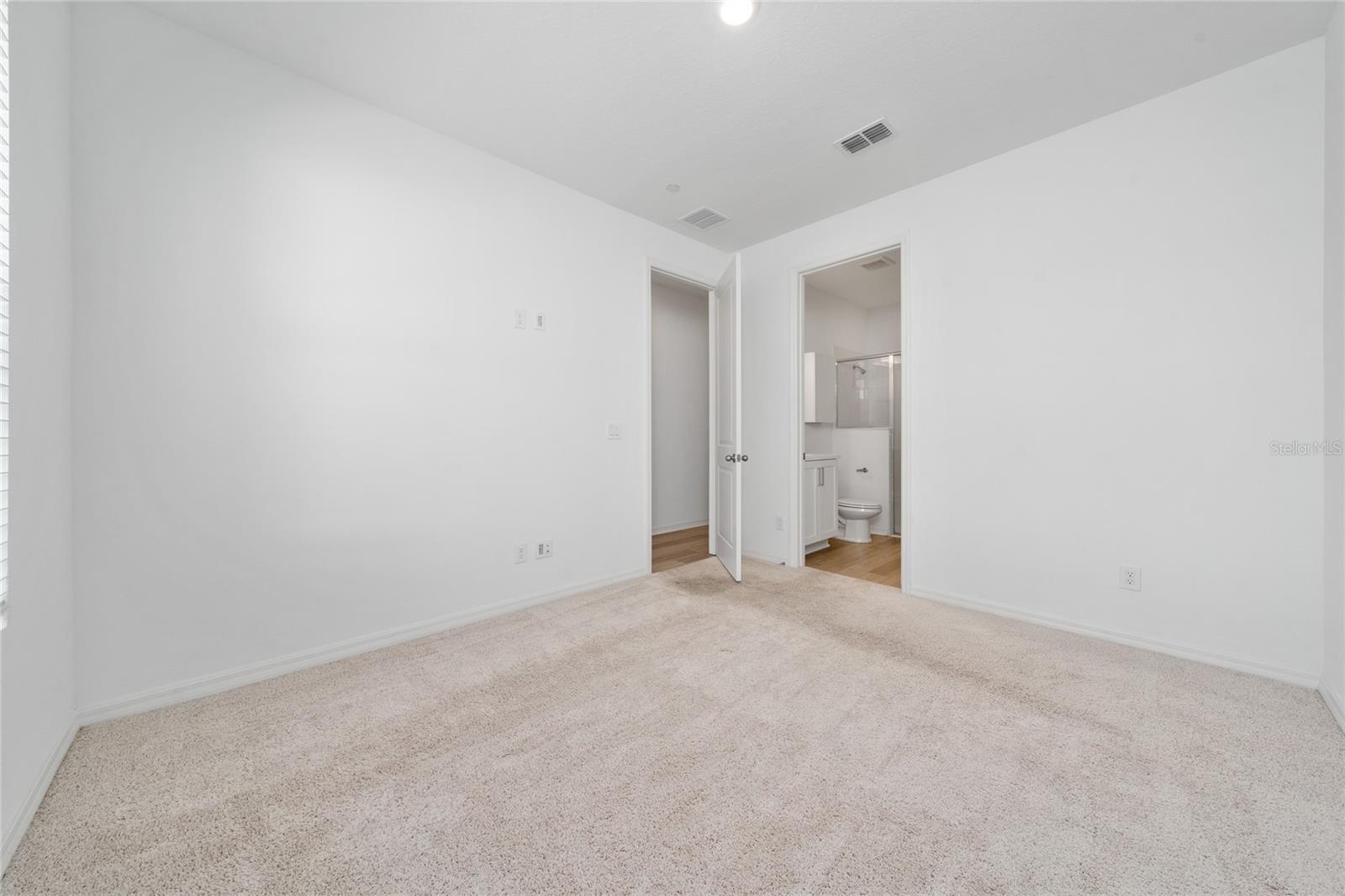 Image 4 of 41 For 12668 Willstatter Avenue