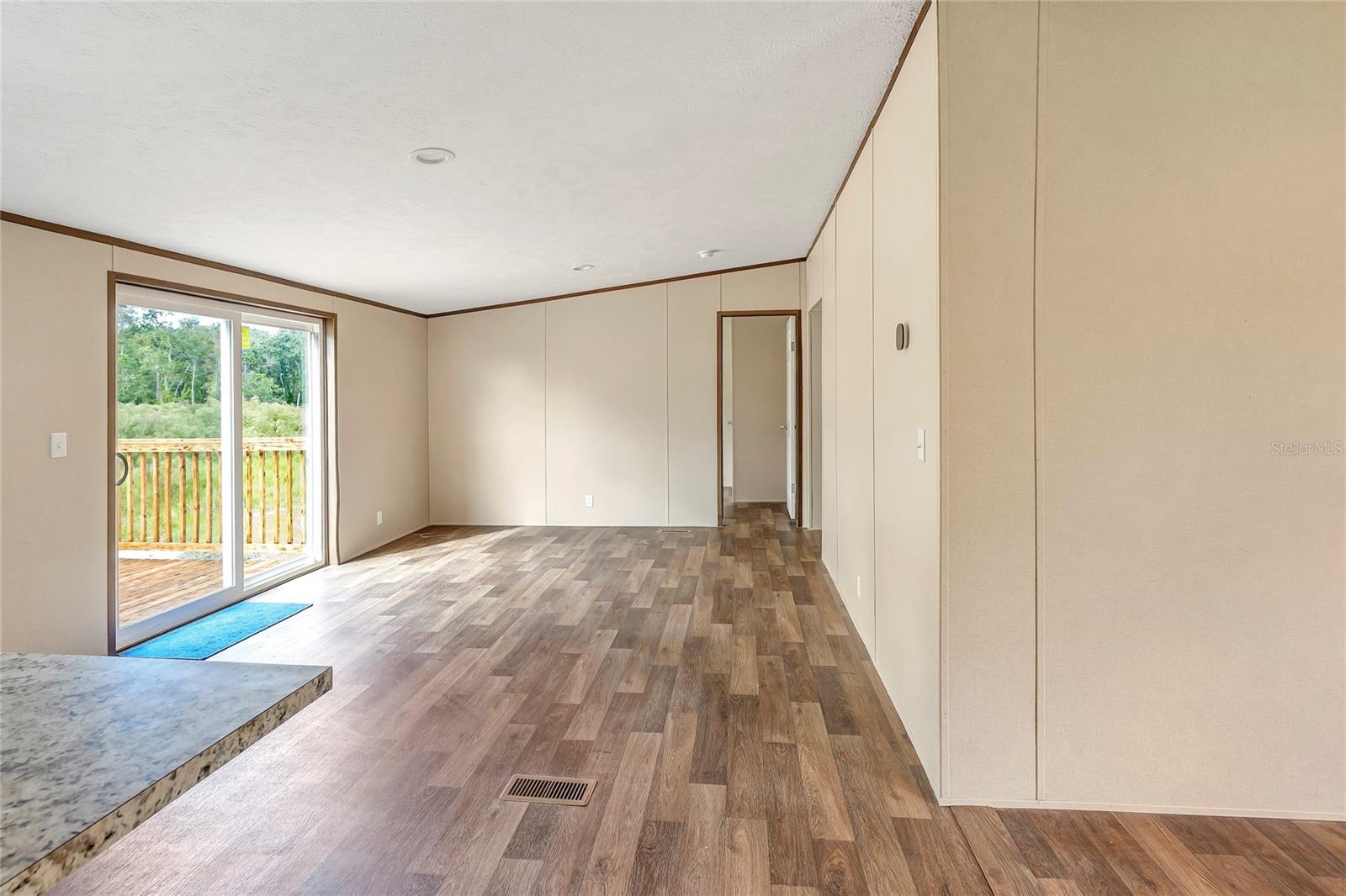 Image 14 of 52 For 4246 La Salle Avenue