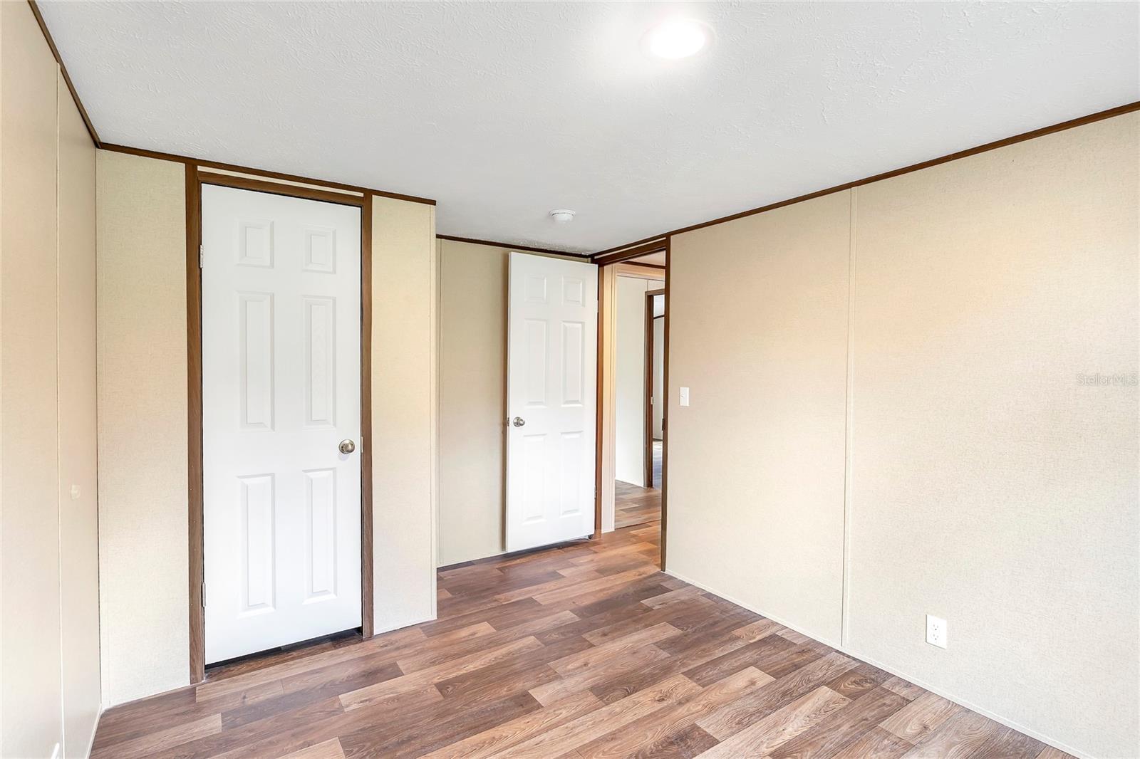 Image 25 of 52 For 4246 La Salle Avenue