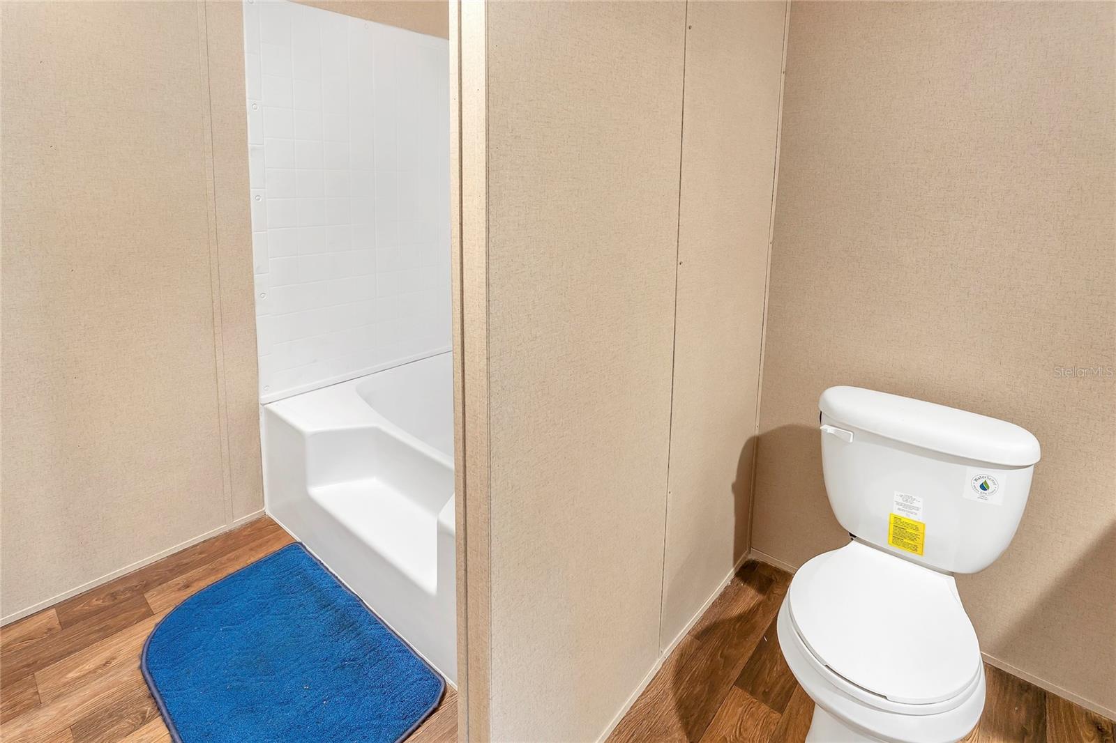 Image 36 of 52 For 4246 La Salle Avenue