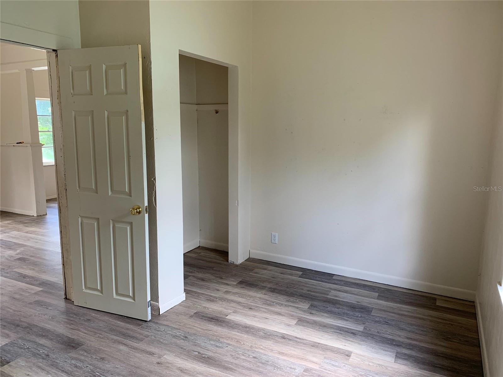 Image 3 of 7 For 417 Maple Street