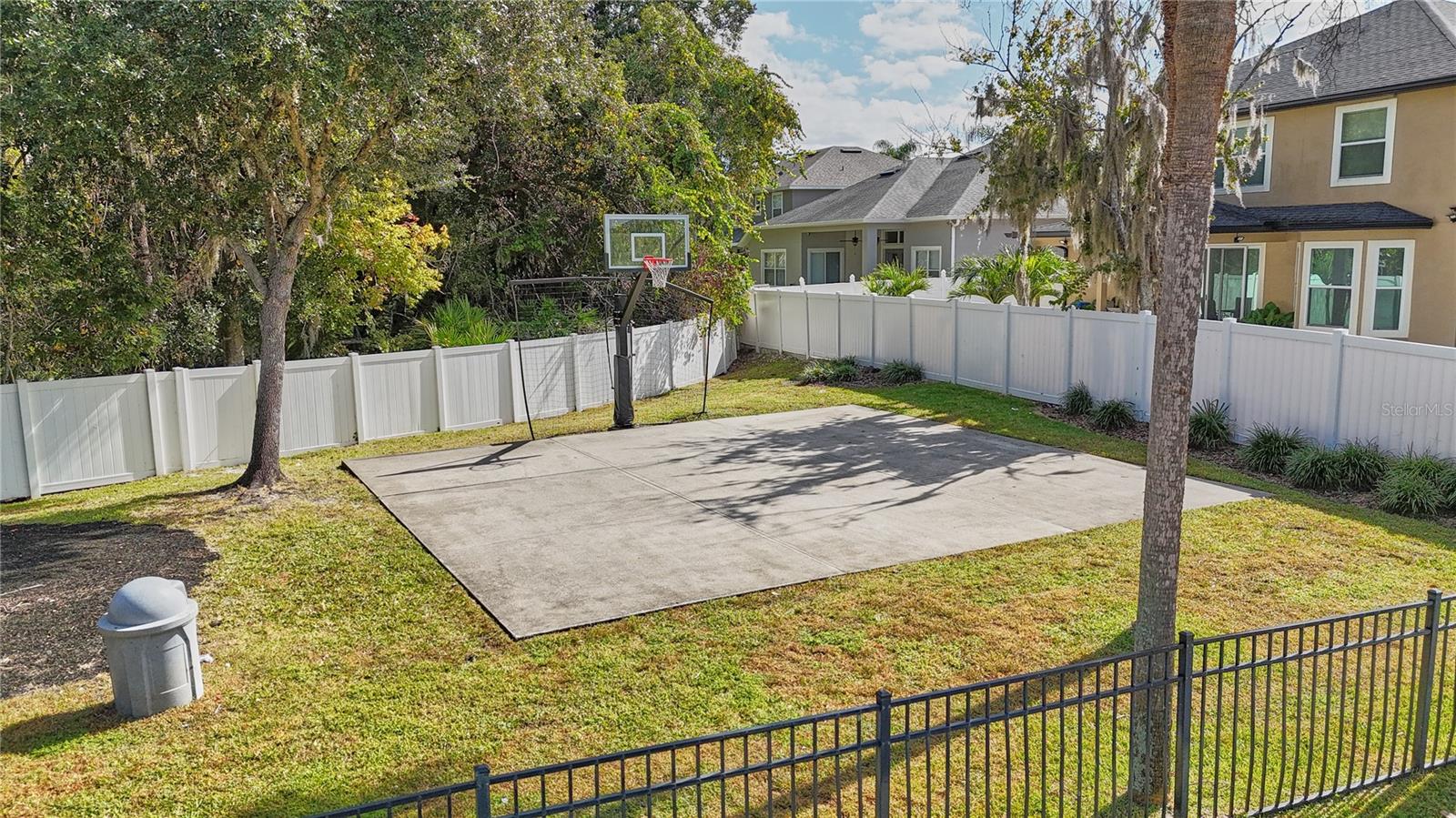 Image 20 of 79 For 330 Kays Landing Drive