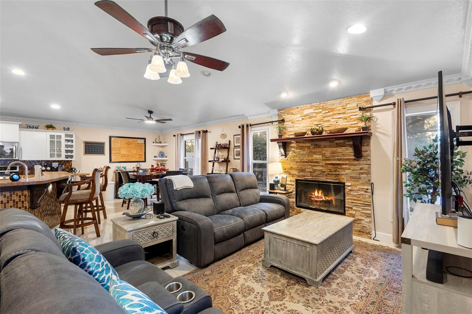 Image 22 of 56 For 16502 Cayman Drive