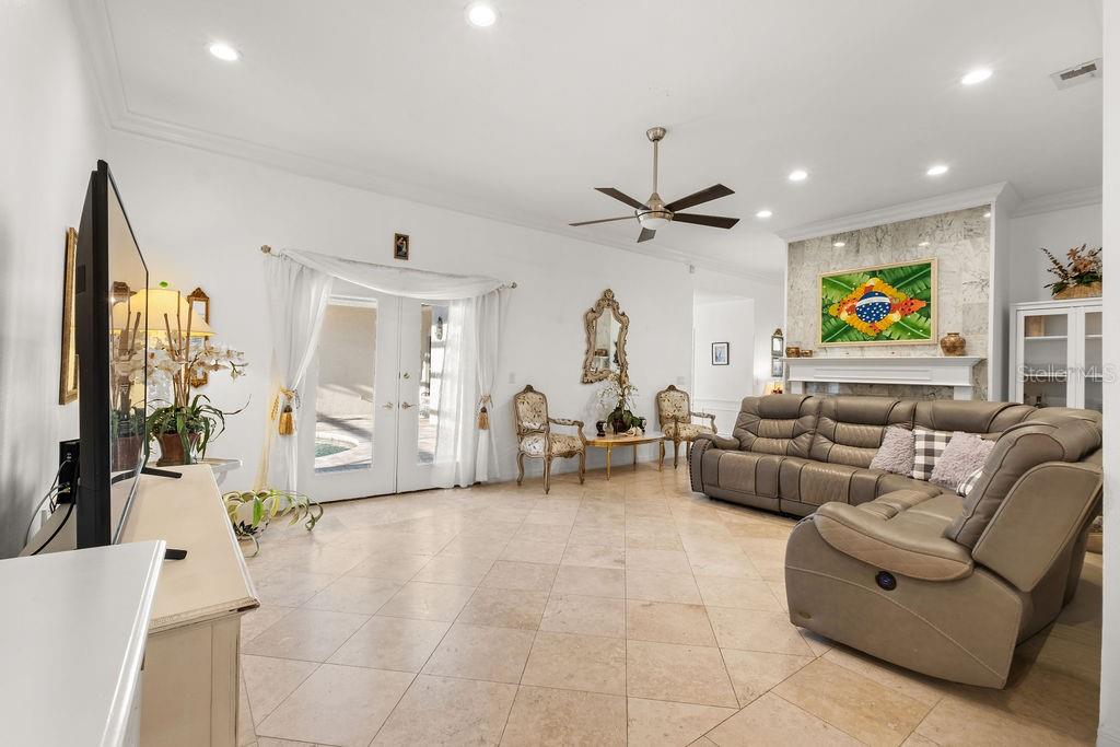 Image 15 of 32 For 2958 Marquesas Court