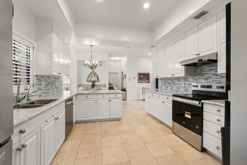 Image 19 of 32 For 2958 Marquesas Court