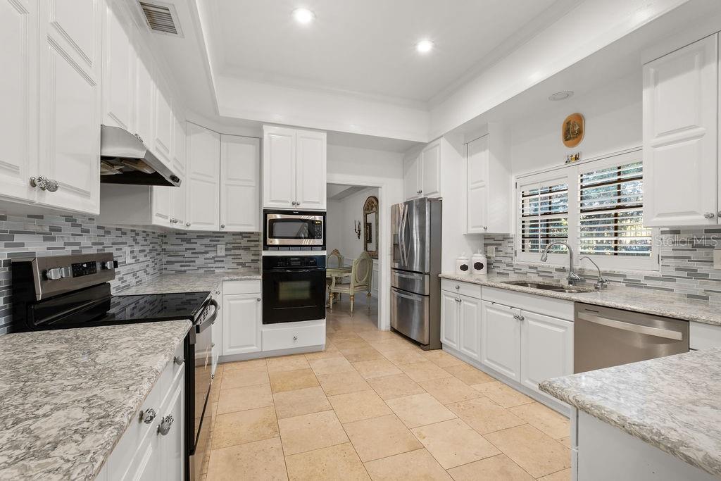 Image 20 of 32 For 2958 Marquesas Court