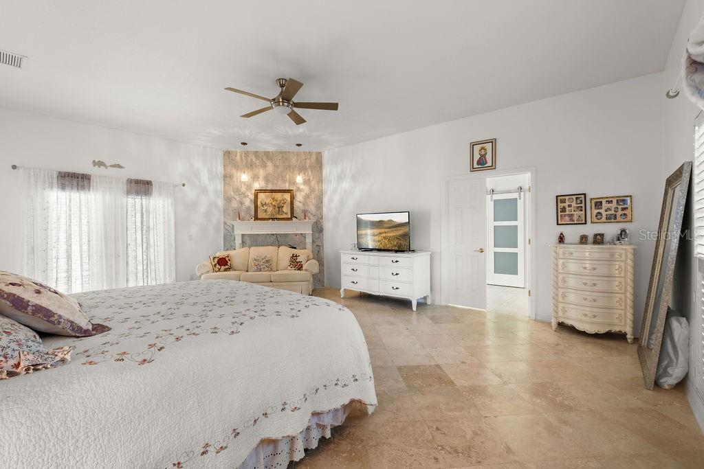 Image 23 of 32 For 2958 Marquesas Court