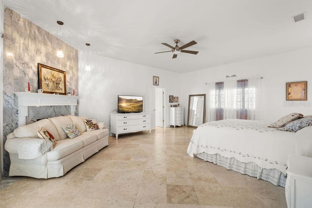 Image 24 of 32 For 2958 Marquesas Court