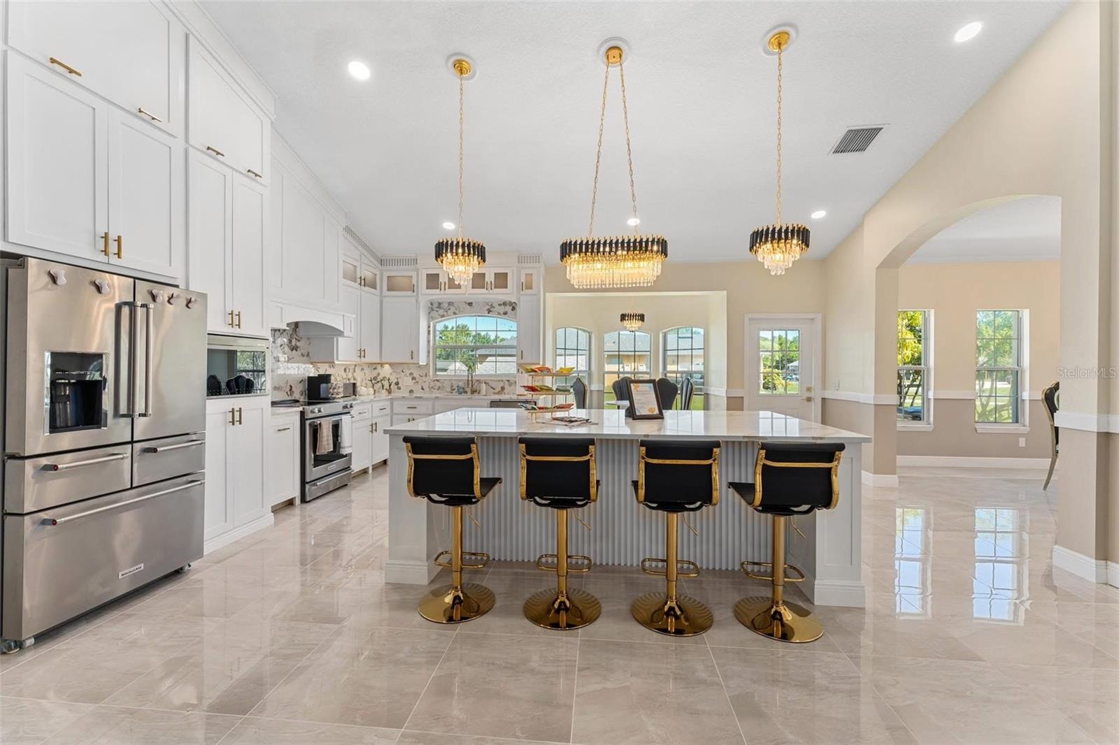 Image 11 of 46 For 2832 Rodeo Drive