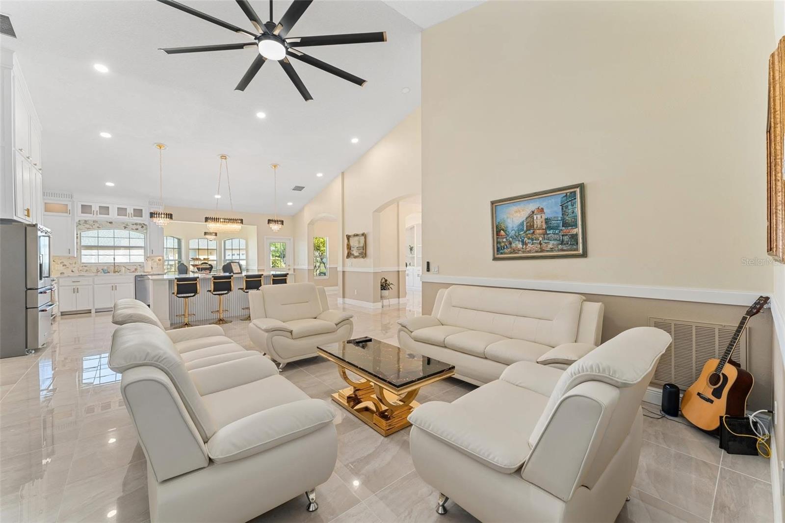 Image 15 of 46 For 2832 Rodeo Drive