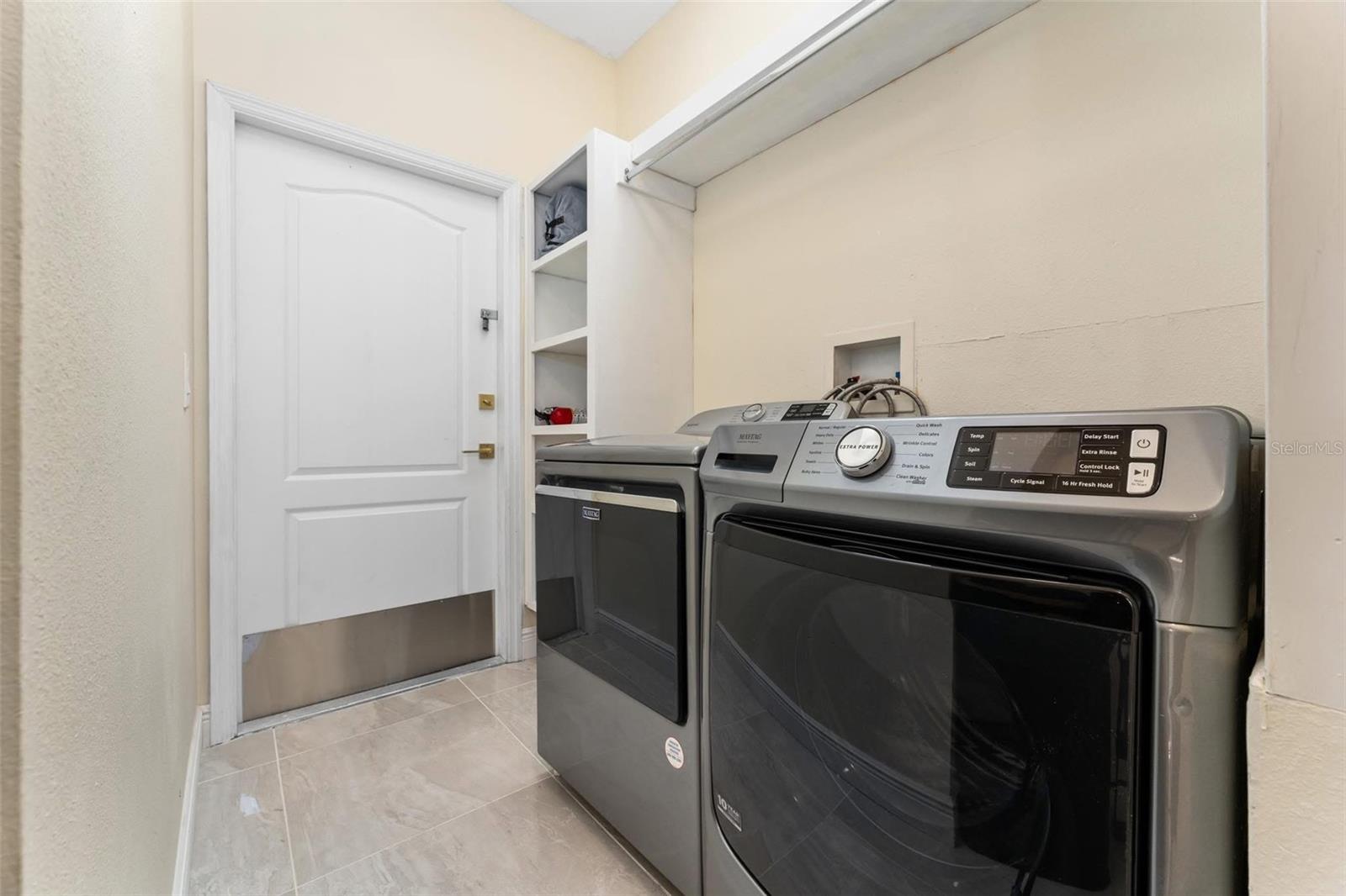 Image 22 of 46 For 2832 Rodeo Drive