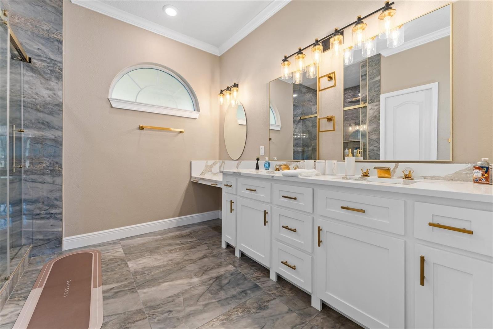 Image 25 of 46 For 2832 Rodeo Drive