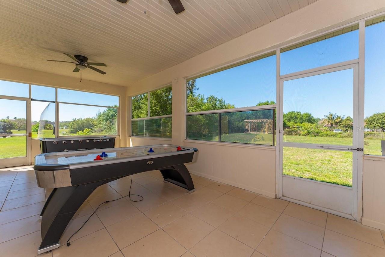 Image 37 of 46 For 2832 Rodeo Drive