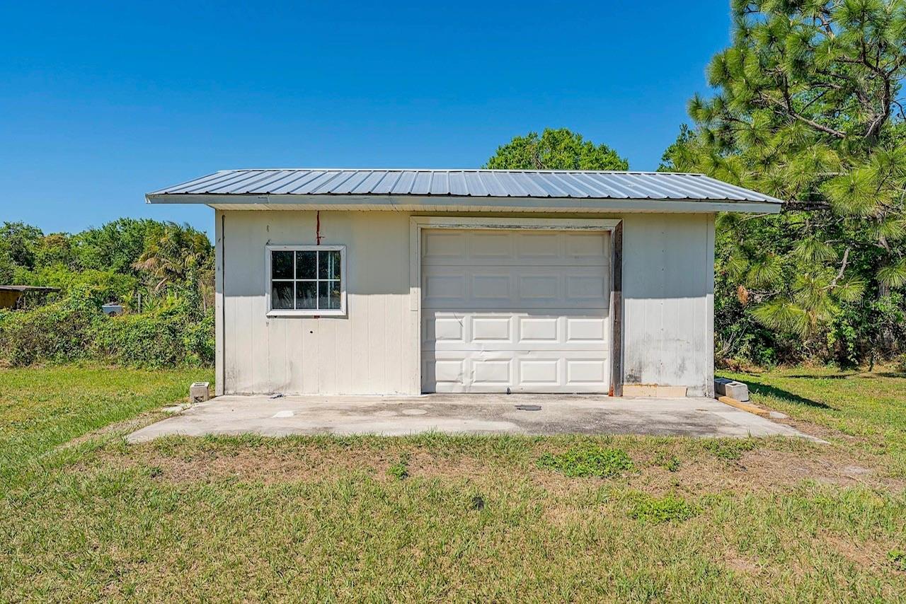 Image 41 of 46 For 2832 Rodeo Drive