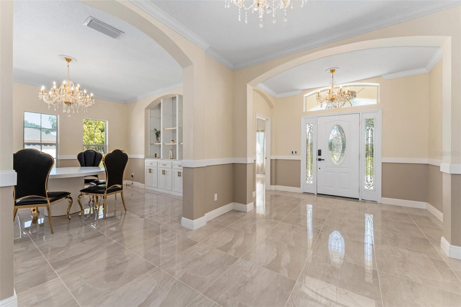 Image 6 of 46 For 2832 Rodeo Drive