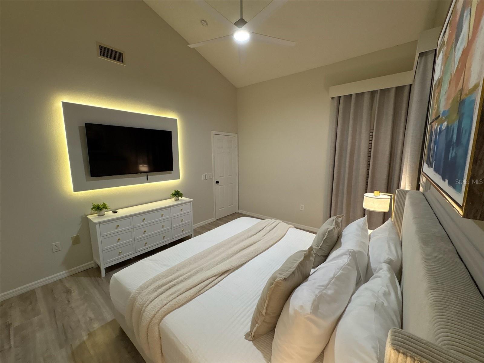 Image 16 of 34 For 142 Hollingshead Loop