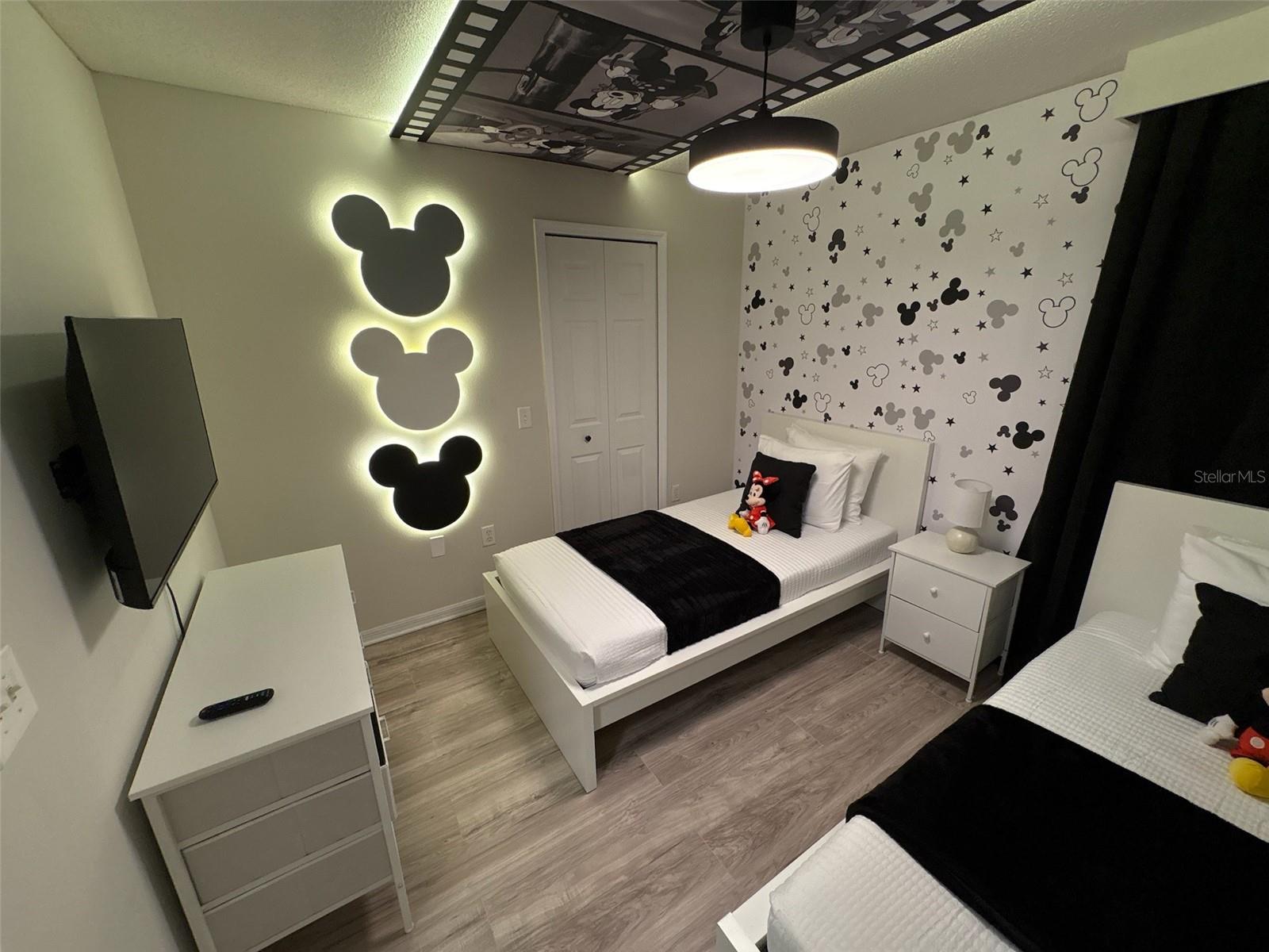 Image 24 of 34 For 142 Hollingshead Loop