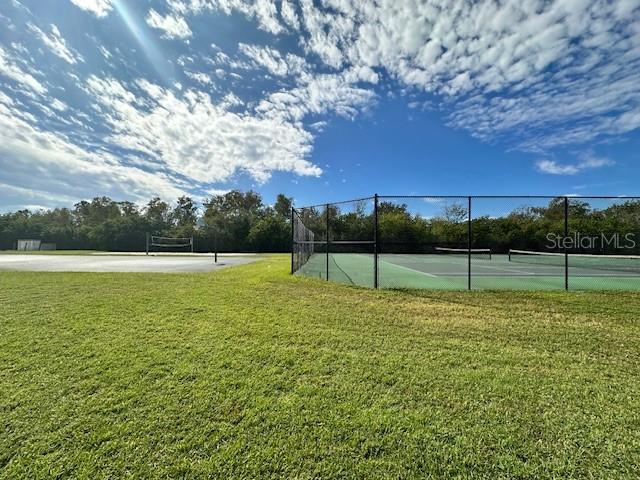 Listing photo id 13 for 2538 Crown Ridge Circle