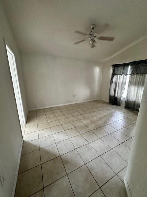 Listing photo id 3 for 2538 Crown Ridge Circle