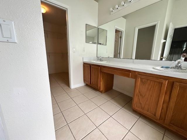 Listing photo id 5 for 2538 Crown Ridge Circle