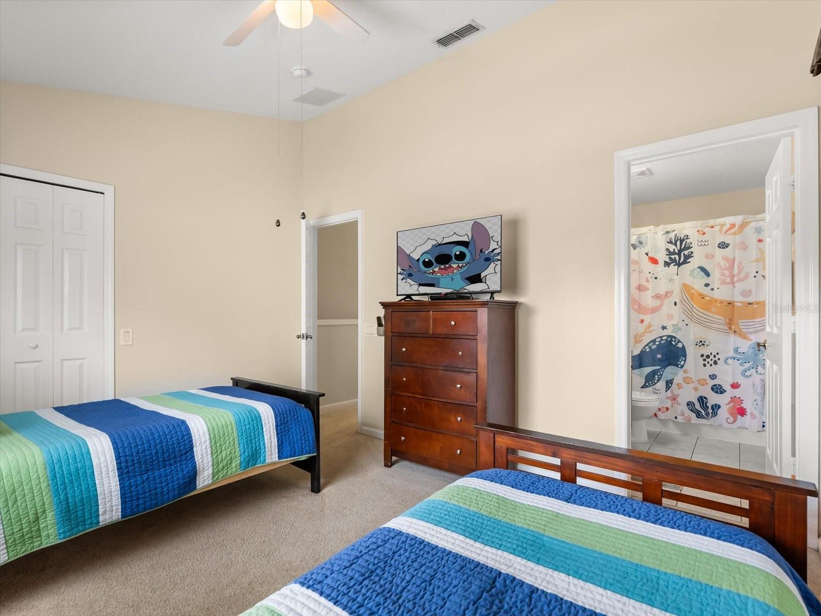 Image 18 of 44 For 2355 Silver Palm Drive