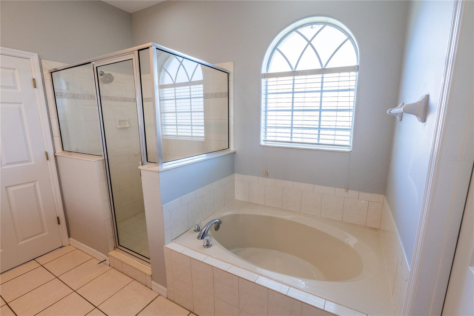 Listing photo id 17 for 2555 Sand Arbor Circle