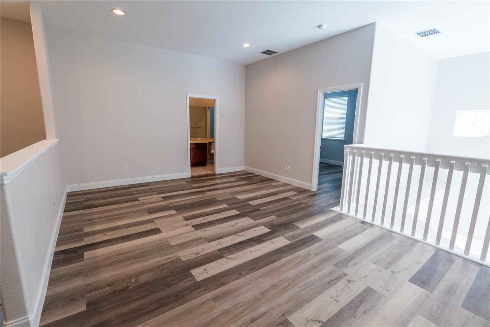 Listing photo id 20 for 2555 Sand Arbor Circle