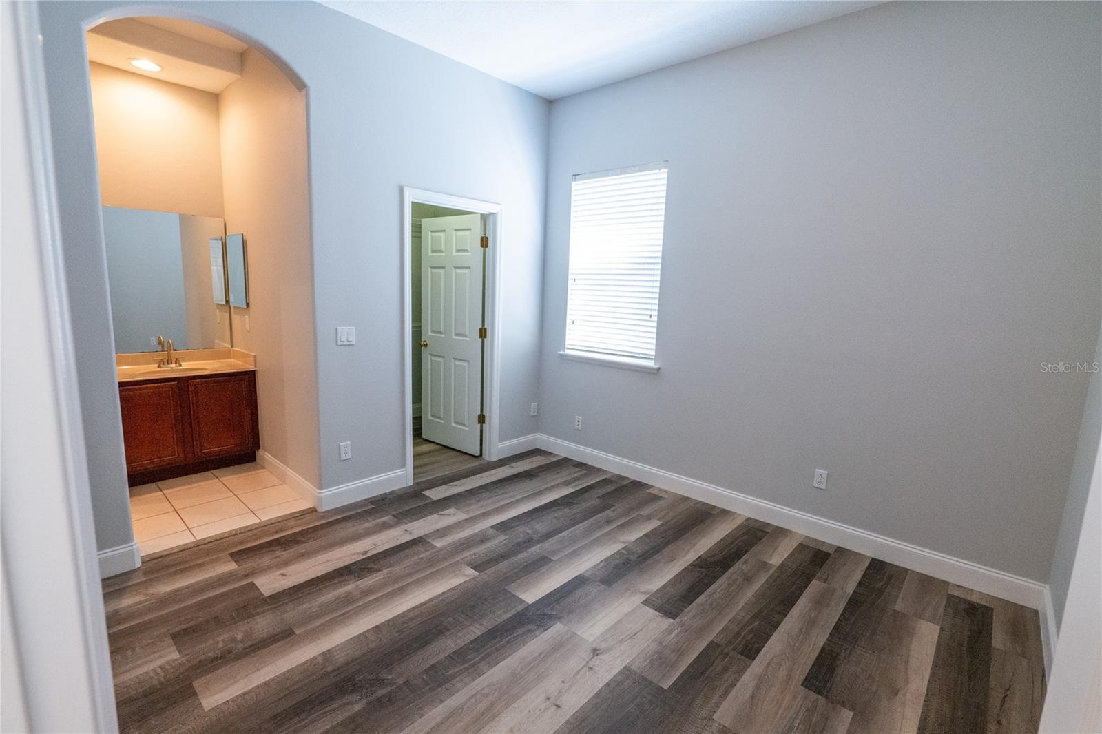 Listing photo id 21 for 2555 Sand Arbor Circle