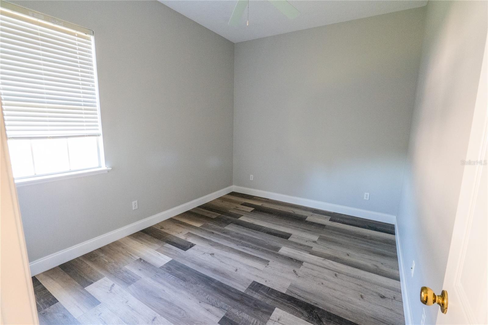 Listing photo id 23 for 2555 Sand Arbor Circle