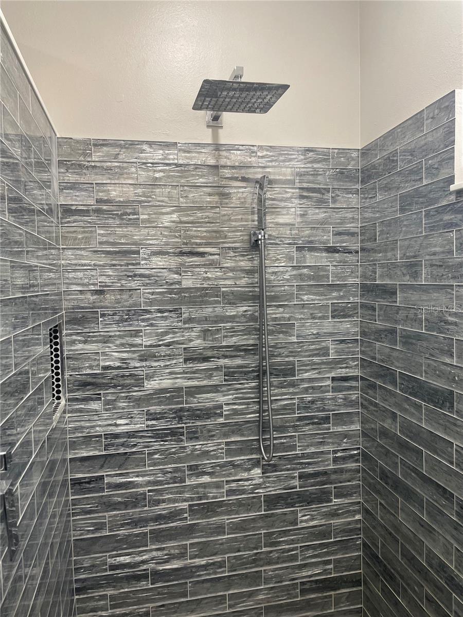 Image 23 of 29 For 418 Rockafellow Way