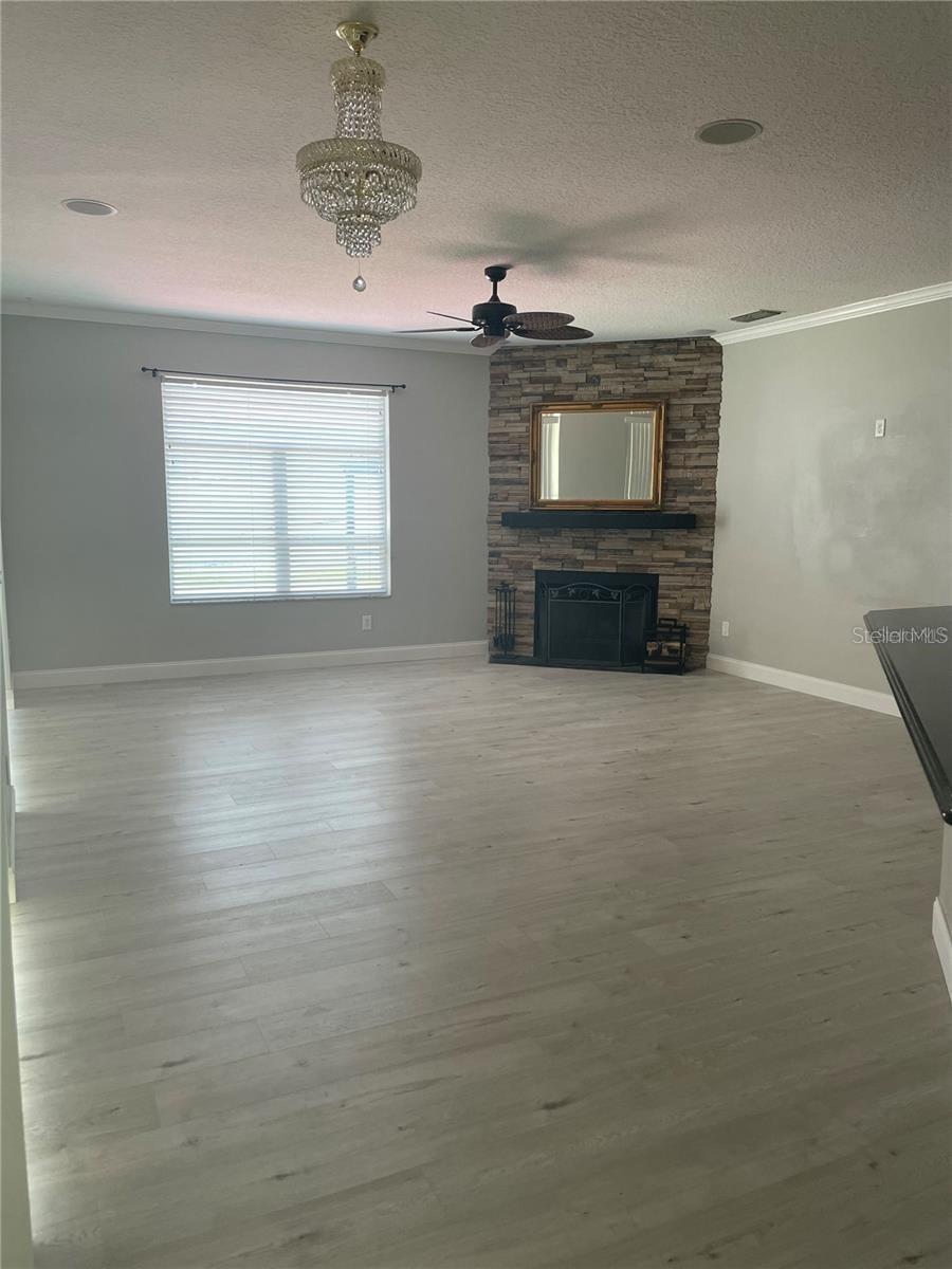 Image 9 of 29 For 418 Rockafellow Way